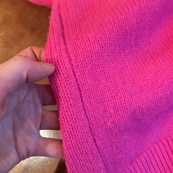 Aritzia Wilfred Luxe Cashmere Cyrus Sweater Pink Medium - Picture 8 of 9